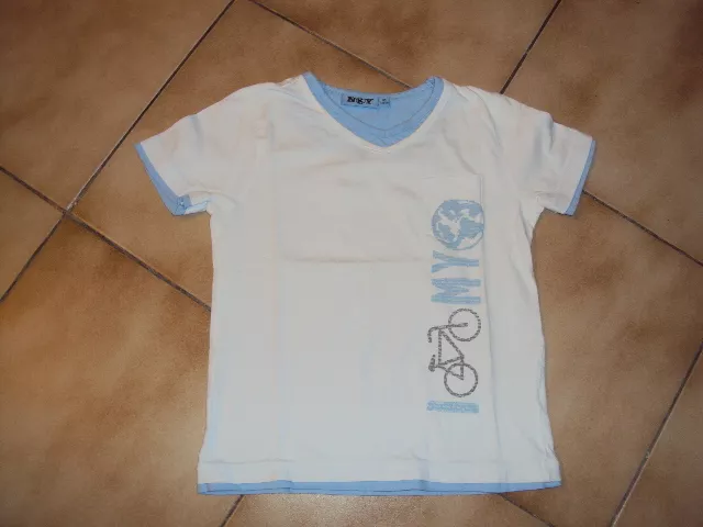 T-shirt MC blanc NKY pour garçon en 8 ans en TBE.