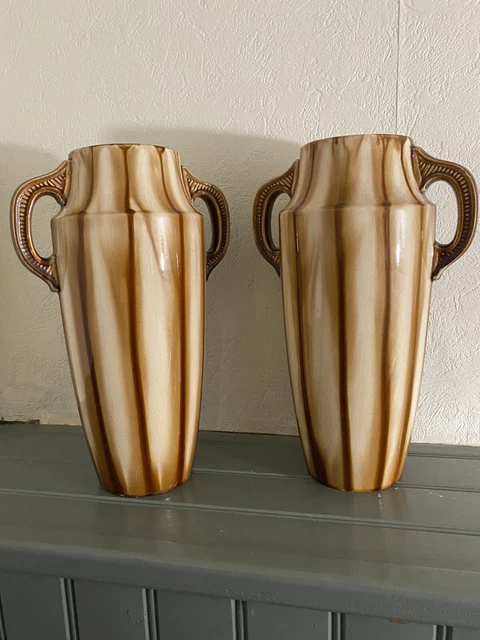 Paire de vases anciens en barbotine époque Art Déco ref 604 marque au papillon