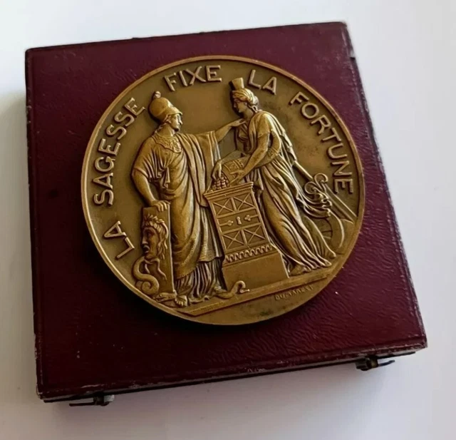Médaille Handball Vintage en Bronze - Objet de Collection