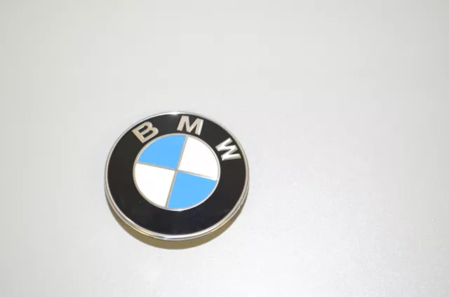 BMW G20 3er G30 F90 G31 G32 Plakette 74MM 7463715 51147463715
