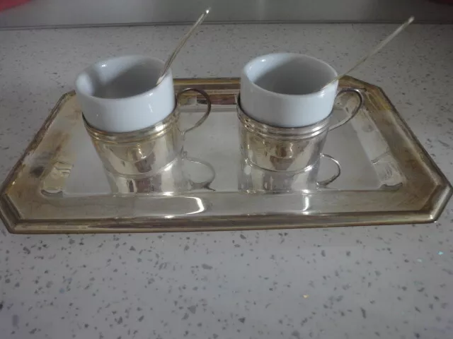 Coppia di Tazzine da Caffé in silver plate e ceramica con vassoio e cucchiaini