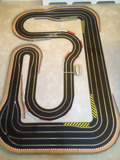 Scalextric Digital 4 Lane, Large Layout & 4 Digital Cars Set *