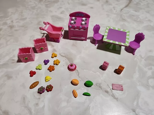 Hasbro Strawberry Shortcake 2010 Berry Bitty Market Parts Lot Near Complete