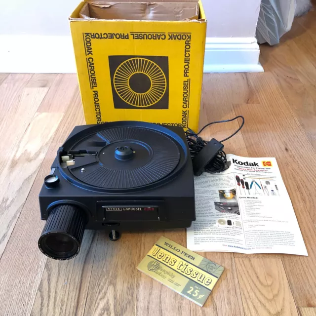 Vintage Pre-owned Kodak Carousel  800-H Slide Projector