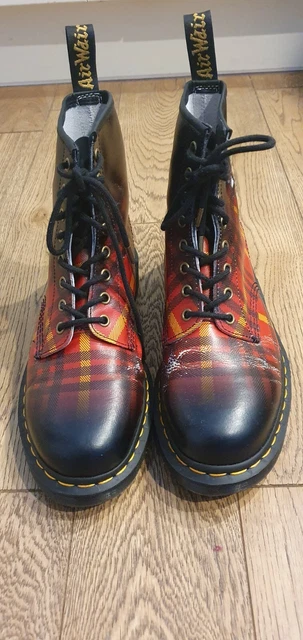 Used dr sales martens size 9