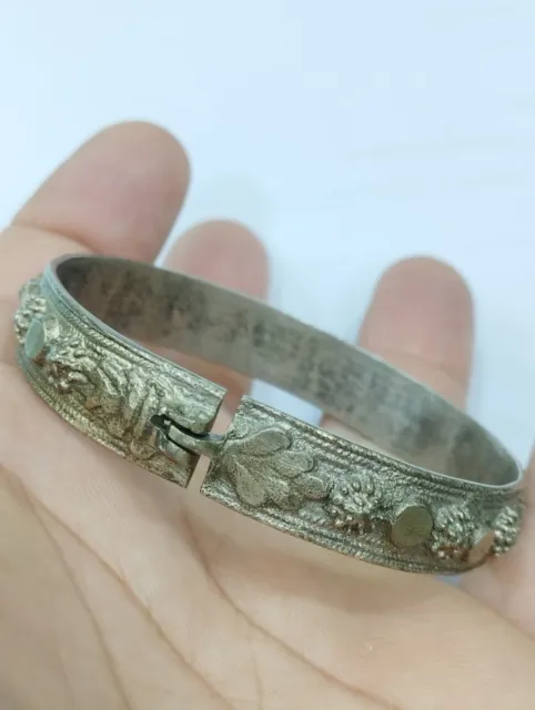 Antique traditional tribal ethnic silver cuff bracelet, rare Algerian jewelry