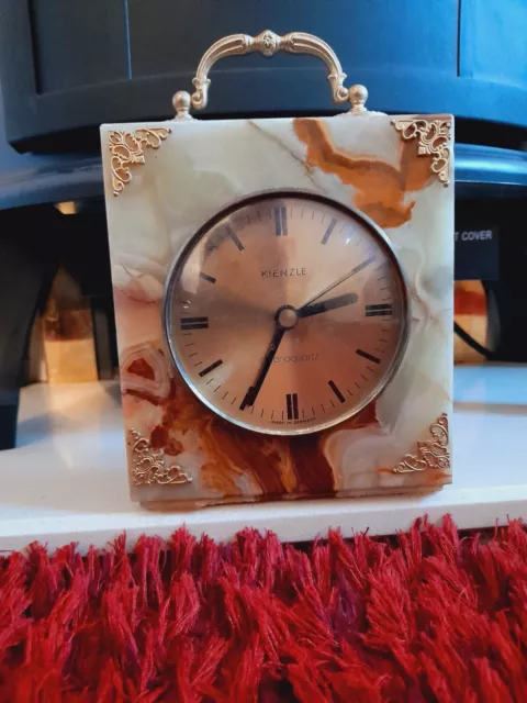 Kienzie Marble Clock