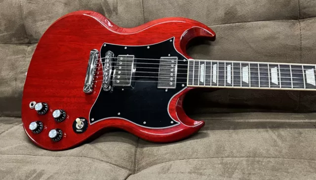 In Store – Gibson SG Standard 2022 Heritage Cherry USA N Mint Black Dot Music