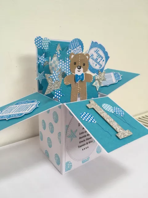 Tarjeta emergente hecha a mano en una caja personalizar feliz primer cumpleaños edad 1 2 3