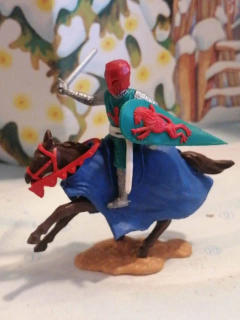Jouet FIGURINE TIMPO MOYEN AGE CAVALIER  chevalier  piéton