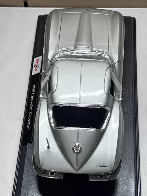 NEW 1965 Chevy Corvette - Maisto Special Edition, 1:18 Scale, Diecast Car Model 3