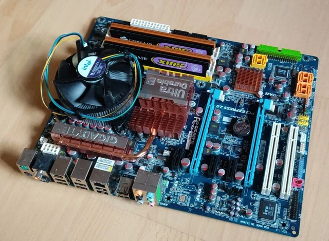 Gigabyte GA-X38-DS4 + Intel Core 2 Duo E8400 3Ghz + 4 GB DDR2-800