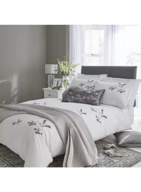 Set Copripiumone Doppio Ricamato Laura Ashley Animalia E Federe