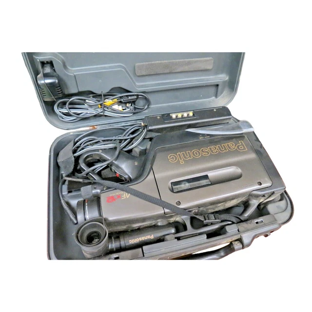 Caméscope Vintage Panasonic OmniMovie VHS PV-715S – Avec étui, Pour Collection