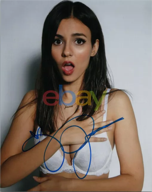 VICTORIA JUSTICE Autographed Signed 'SEXY' 8x10 Photo reprint