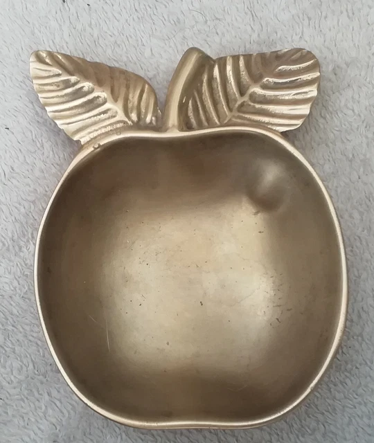 Ancien vide poche coupelle bronze à décor de fruits pommes
