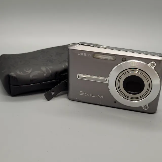 Casio Exilim EX-S500 5,0 megapixel fotocamera digitale compatta argento testato