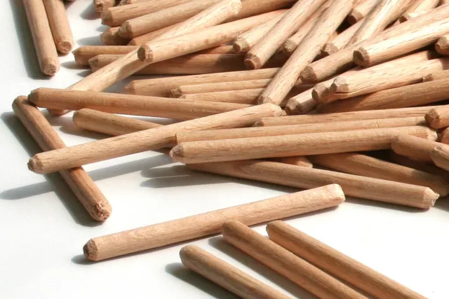 Holzstäbe glatt 4, 5, 6, 8, 12 mm Ø, unbehandelt vielseitig einsetzbar aus Buche