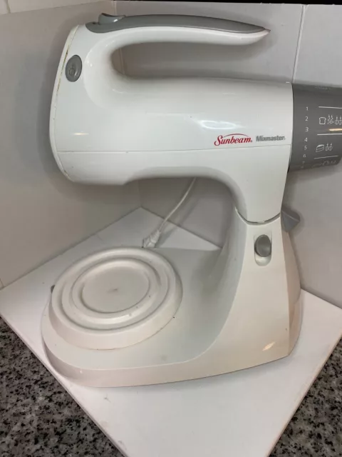 https://www.picclickimg.com/NGgAAOSwK3FlSbGg/Vintage-Sunbeam-Mixmaster-Stand-Mixer-2366-Tested-And.webp
