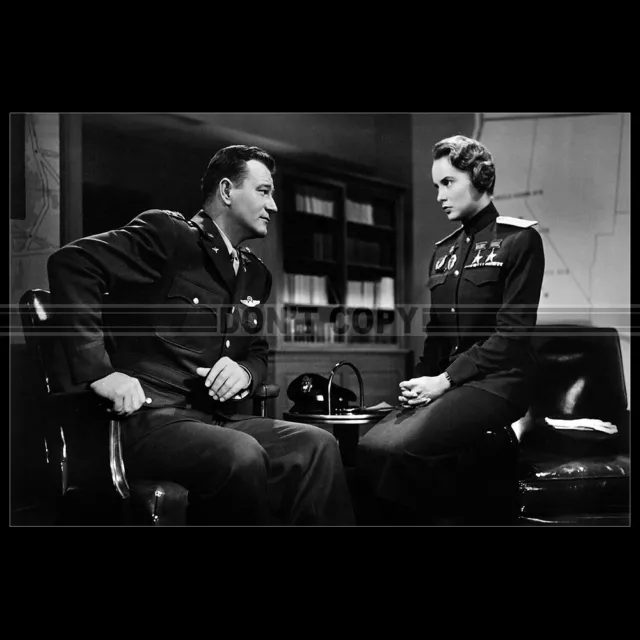 Photo F.020618 JOHN WAYNE & JANET LEIGH (JET PILOT) 1957