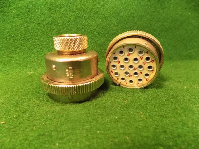 (1) ARC 12139 Plug w/key Type 12 & 15 NOS mates to 12096