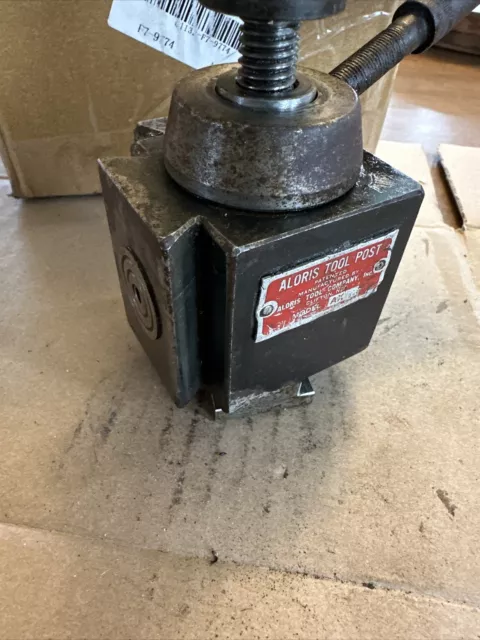 Aloris Piston Style Tool Post