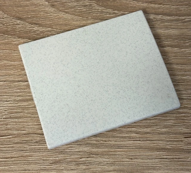 Plaque Ethernet LEGRAND SAGANE - 85783 / 857 83, Blanc Moucheté, Occasion