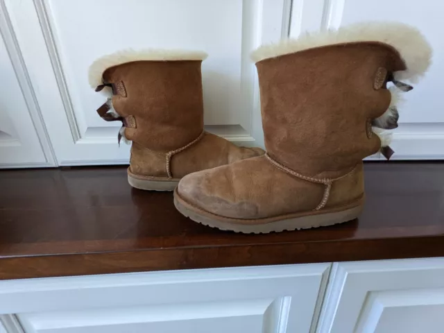 UGG big kids bailey bow boots tan chestnut size 6 US girls youth