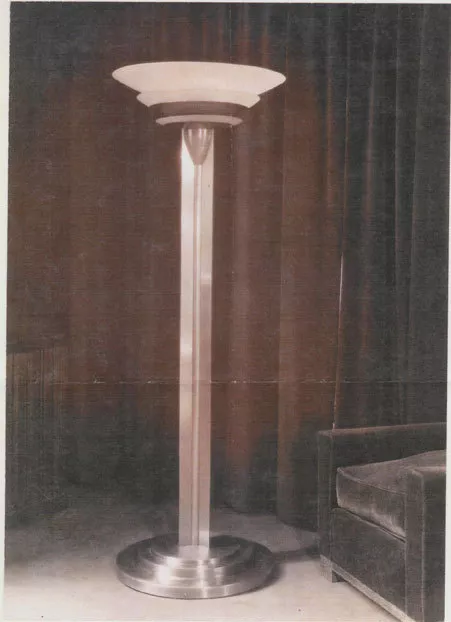 "Jean Perzel ,rare Lampadaire, époque art deco Modele 32 , En Bronze Nickele. 3