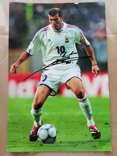 Zinedine Zidane Real Madrid / France Legend Hand-Signed Photograph