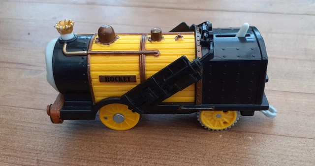 Thomas Amusements Rockets ROCKET TRAIN ENGINE - Thomas and Friends Motorised Train Engine **VGC ...