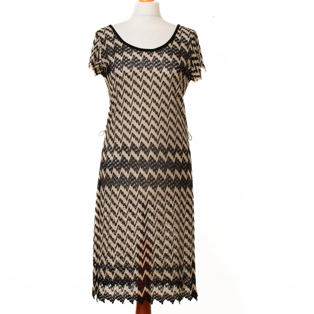 Robe noire transparente à manches courtes JOSEPH RIBKOFF pour femme. D 40