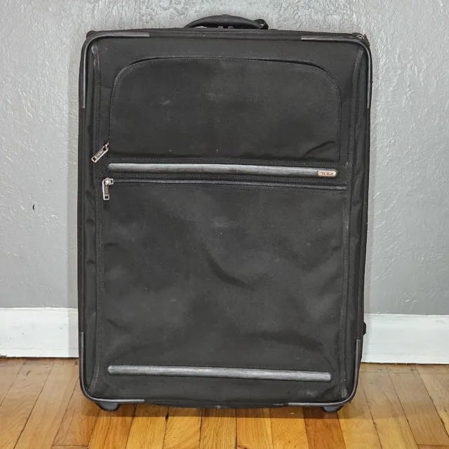 Tumi Alpha 2 Expandable 24” Wheeled Nylon Travel Luggage Trip Suitcase 22024D4
