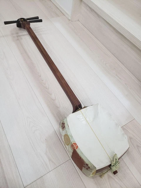 Shamisen Middle Neck Japanese Traditional Stringed Instrument Vintage Japan