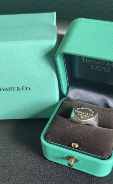 Heart signet discount ring tiffany