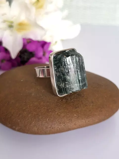 Phantastischer älterer Ring Silber 925, Modernist, Rubinzoisit, verstellbar