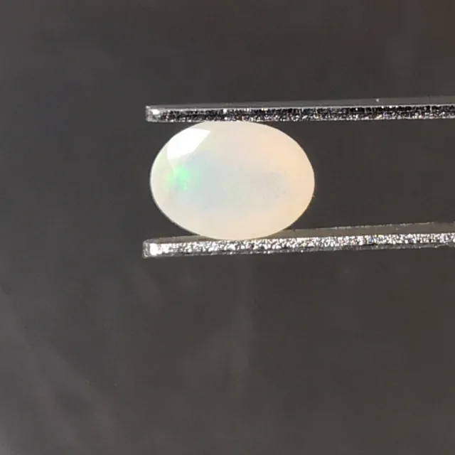 Opale Précieuse naturelle d'Ethiopie - 0.70 Carat
