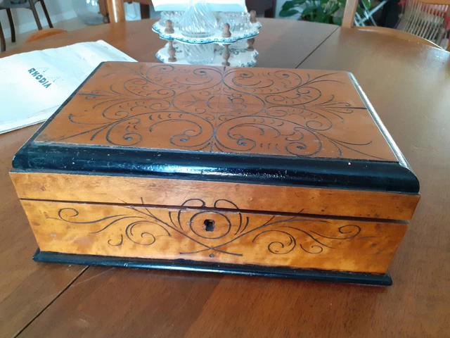 Ancien Coffret en bois Meuble, Malle, Superbe Boîte à bijoux MONOGRAMME