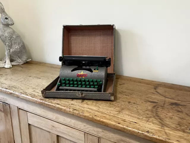 Vintage 1950S Lilliput Child's Portable Typewriter In Case Working