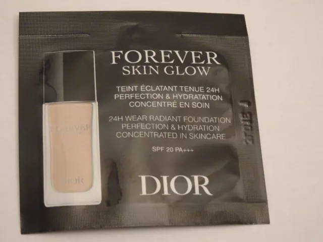 Dior Forever Skin Glow Foundation Hautpflege 24h  Probe 0,7ml, NEU