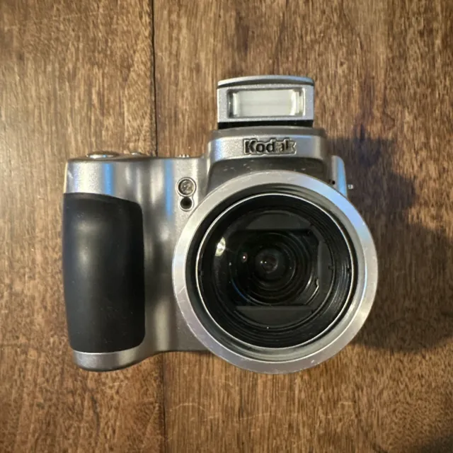 Kodak EasyShare Z740 5.0MP Digital Camera Silver Tested & Working