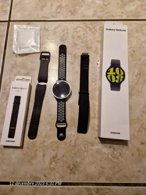 Samsung Galaxy Watch6 SM-R945 44mm Boîtier en Aluminium avec Bracelet Sport -...