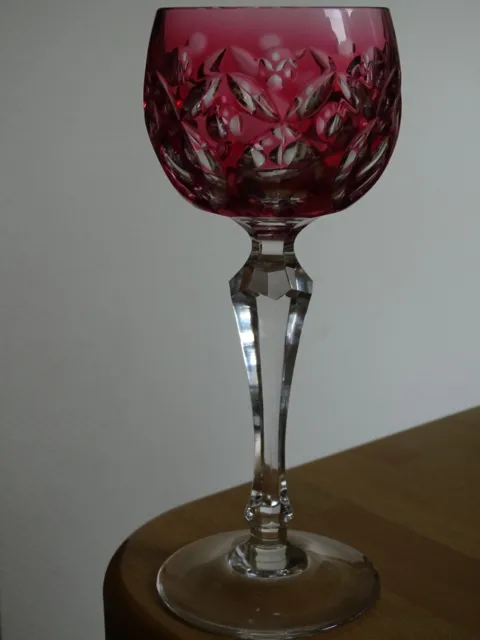 1 ANCIEN VERRE A VIN COULEUR ROEMER CRISTAL TAILLER COLORER ROUGE ht 18,7 cm