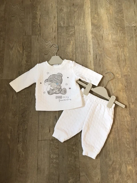 0-3 Month Gender Neutral / Unisex / Boy / Girl Clothes Bundle Great Condition. 8
