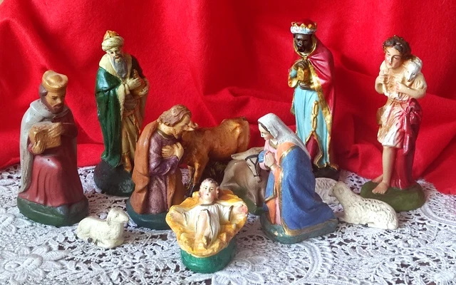 Lot De 18 Santons De Noël Vintage + 20 Pinces à Bougie - Mélange Plastique Et Plâtre, Occasion