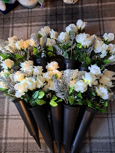 Natale Tomba Artificiale Spicchi Fiori Memoriale Crema Rose Fogliame Argento