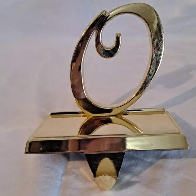 Metal Gold Colored Letter O Christmas STOCKING HANGER Holder Mantel Hook Holiday