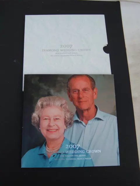 GB UK Elizabeth II - 2007 £5 Pounds.  Diamond Wedding Crown.  Royal Mint Pack.