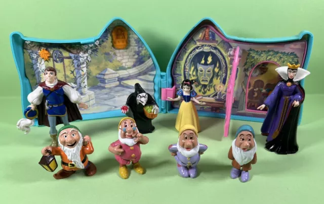 1993 Mattel Disney Snow White and the Seven Dwarfs Cottage Playset