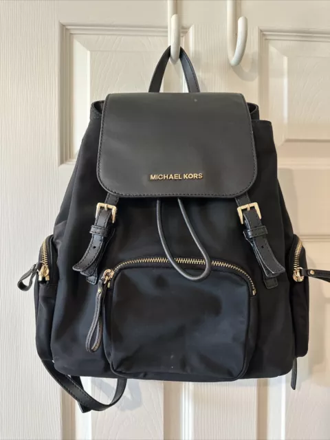Michael kors abbey medium cargo 2025 backpack